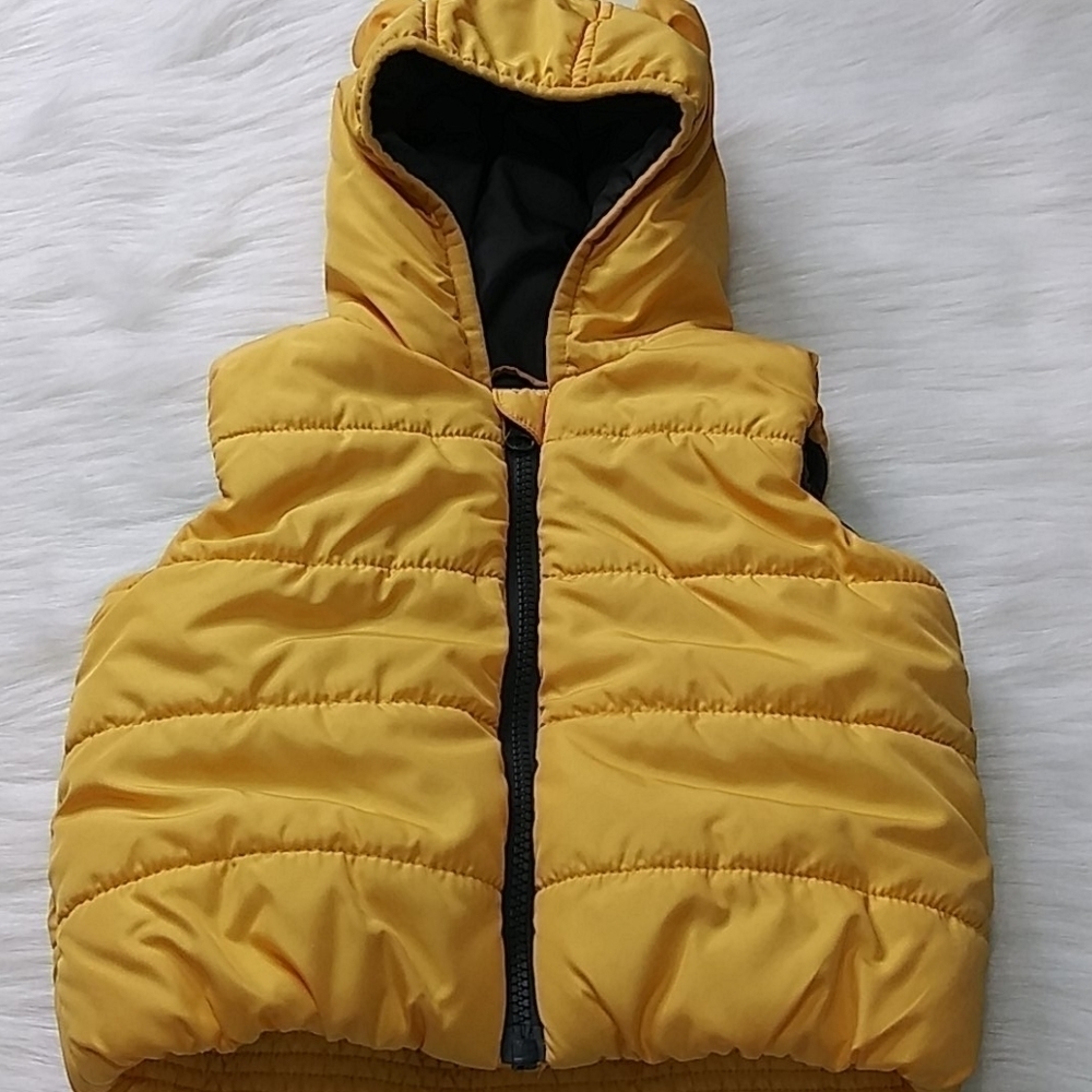 Gymboree Yellow Bear Hooded Puffer Vest‎